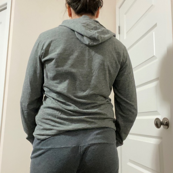 2/20$ Polo long sleeve - Picture 2 of 2